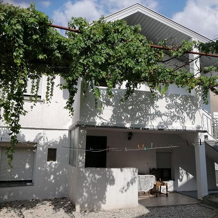 Apartmani Taki โมสตาร์ ภายนอก รูปภาพ