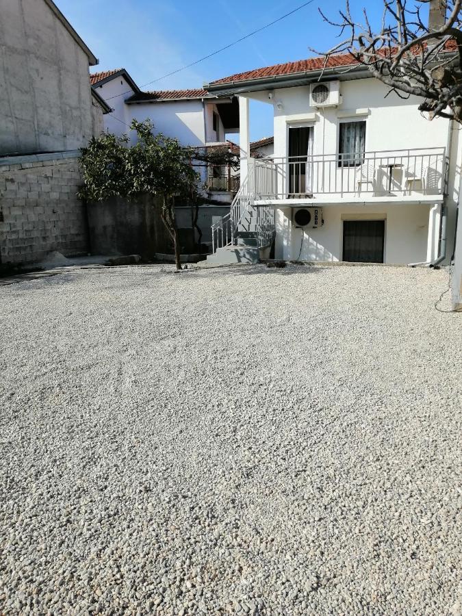 Apartmani Taki โมสตาร์ ภายนอก รูปภาพ