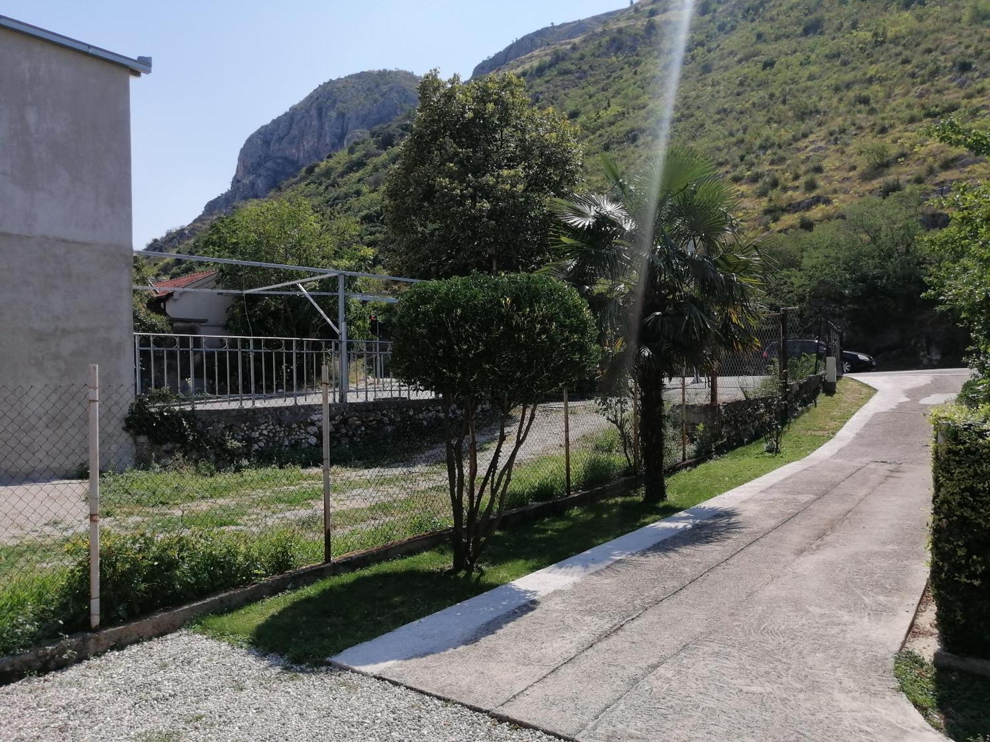 Apartmani Taki โมสตาร์ ภายนอก รูปภาพ