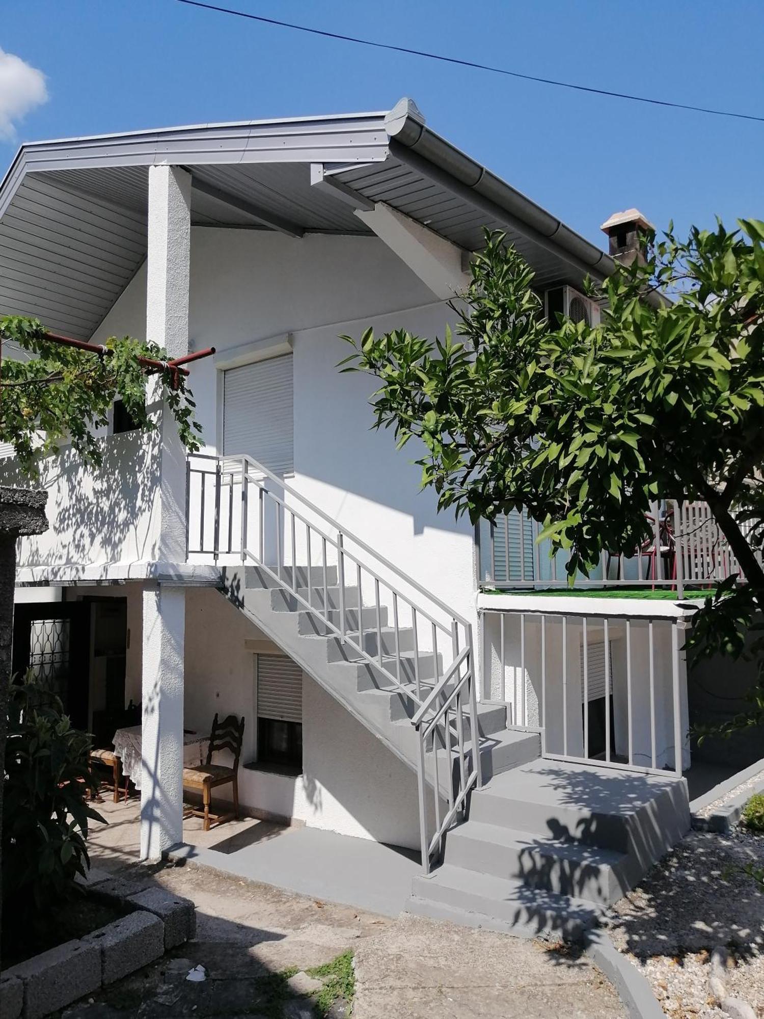 Apartmani Taki โมสตาร์ ภายนอก รูปภาพ